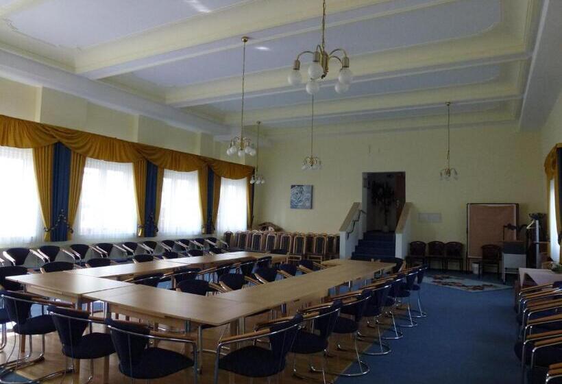 Отель Wildunger Hof Mit Gemeinschaftskuche