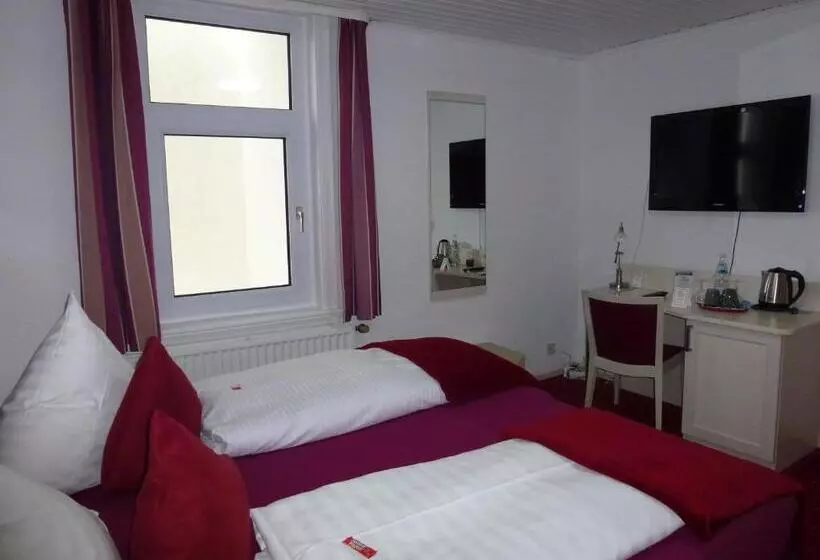 فندق Wildunger Hof Mit Gemeinschaftskuche