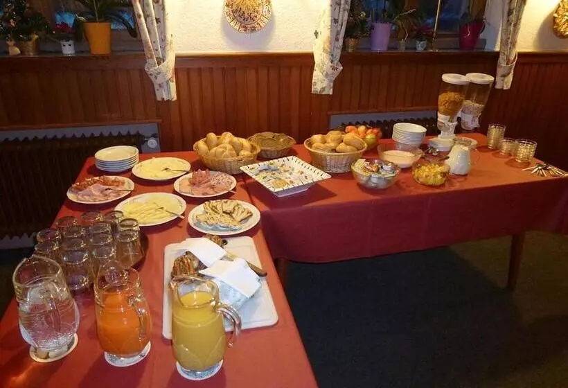 פנסיון Gästehaus Inzeller Hof