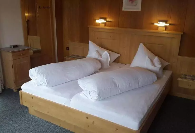 פנסיון Gästehaus Inzeller Hof