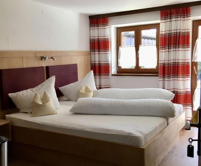 Pansiyon Gästehaus Inzeller Hof