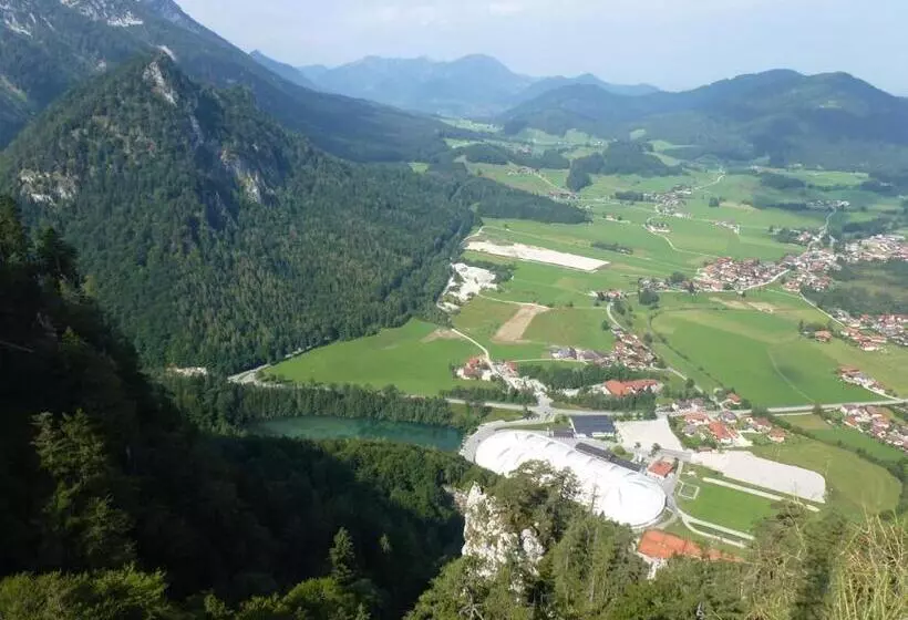 פנסיון Gästehaus Inzeller Hof