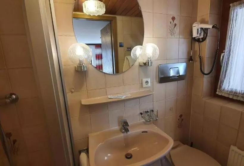 פנסיון Gästehaus Inzeller Hof