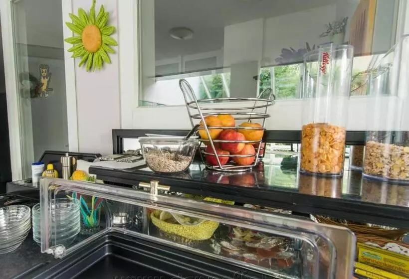 Пансион Gästehaus Linde, Hotel Garni