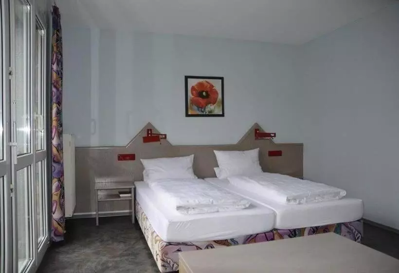 Пансион Gästehaus Linde, Hotel Garni