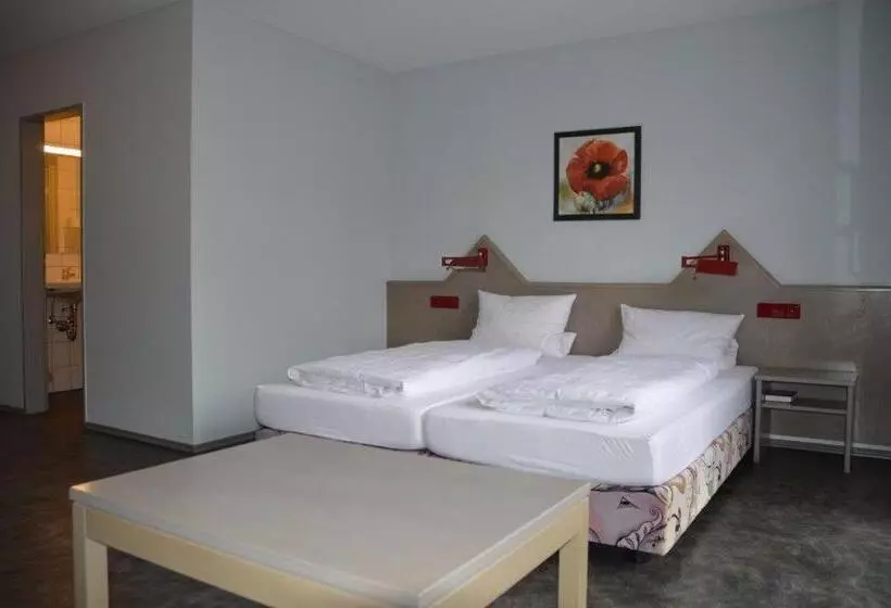 Пансион Gästehaus Linde, Hotel Garni