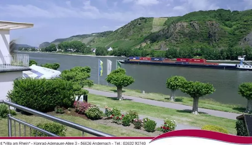 Villa Am Rhein