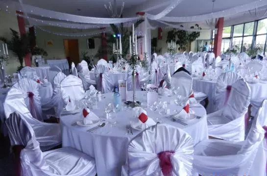 West Hotel An Der Sächsischen Weinstrasse