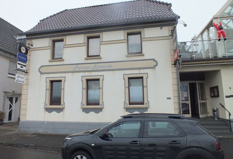 צימר Pension Riverside In Leverkusen Hitdorf Am Rhein Zentral An Der A1 Und 59