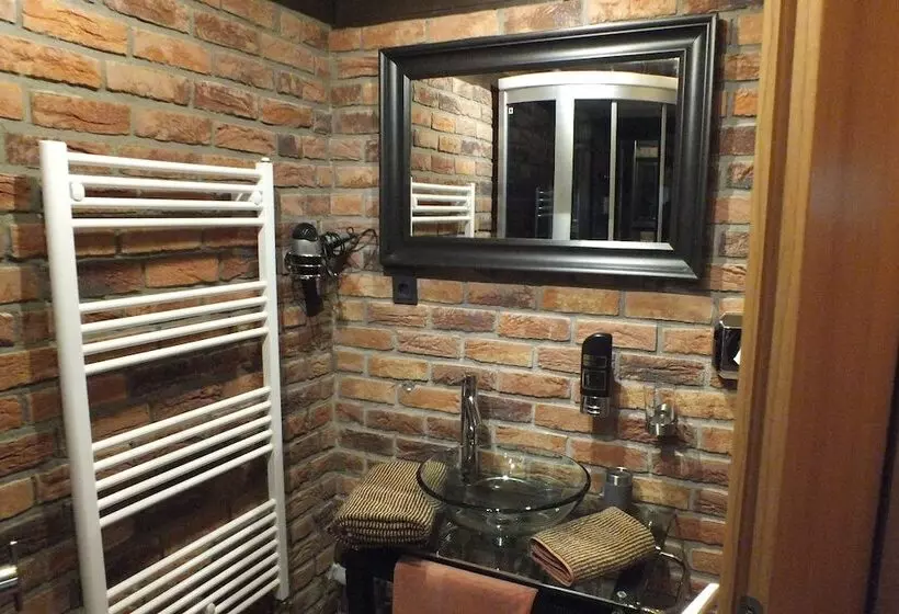 צימר Pension Riverside In Leverkusen Hitdorf Am Rhein   Zentral An Der A1 Und 59