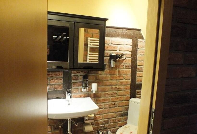 צימר Pension Riverside In Leverkusen Hitdorf Am Rhein Zentral An Der A1 Und 59