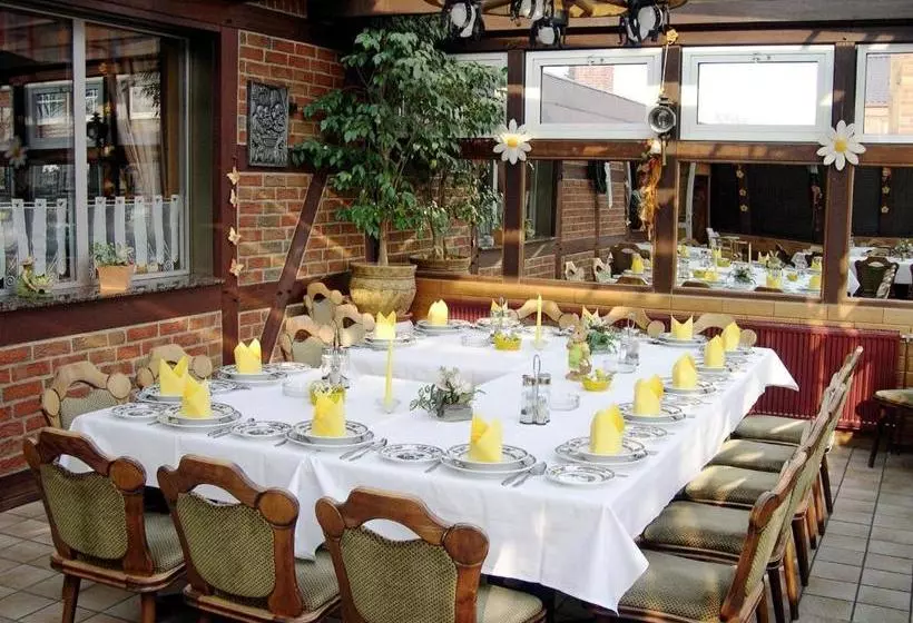 酒店 Alter Dorfkrug Am Kanal