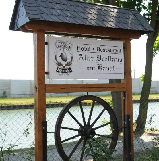 酒店 Alter Dorfkrug Am Kanal