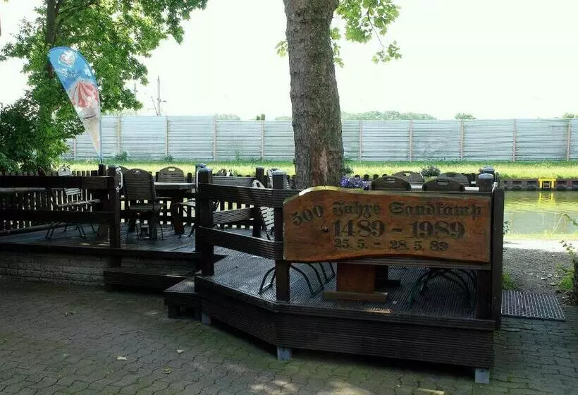 酒店 Alter Dorfkrug Am Kanal