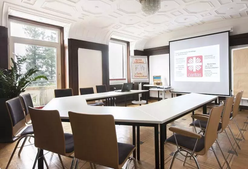 هتل Caritas Tagungszentrum