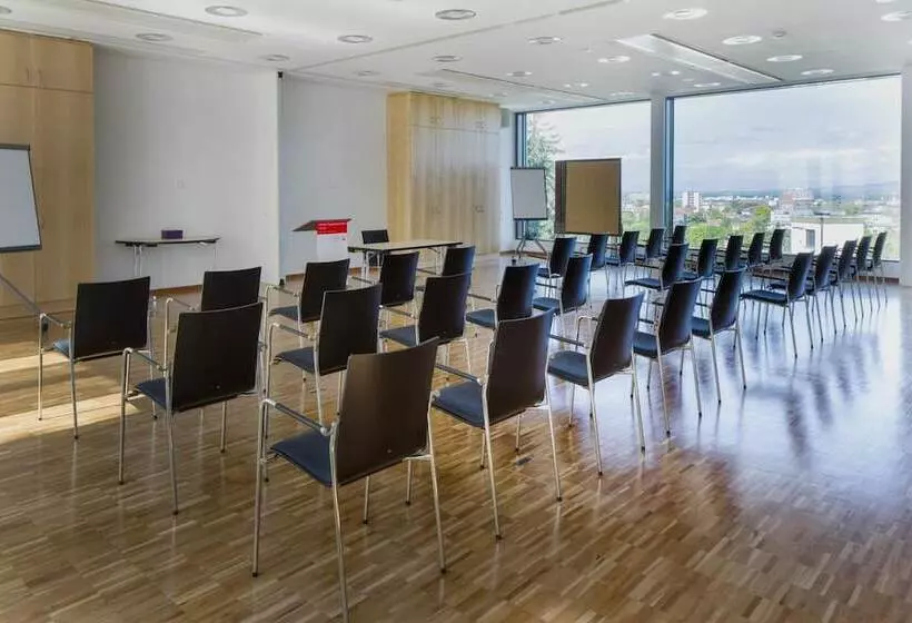 هتل Caritas Tagungszentrum