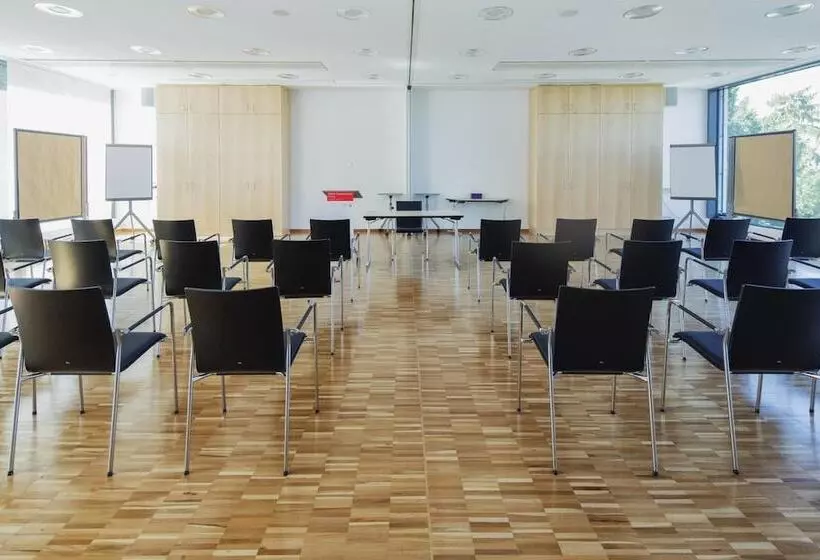 هتل Caritas Tagungszentrum