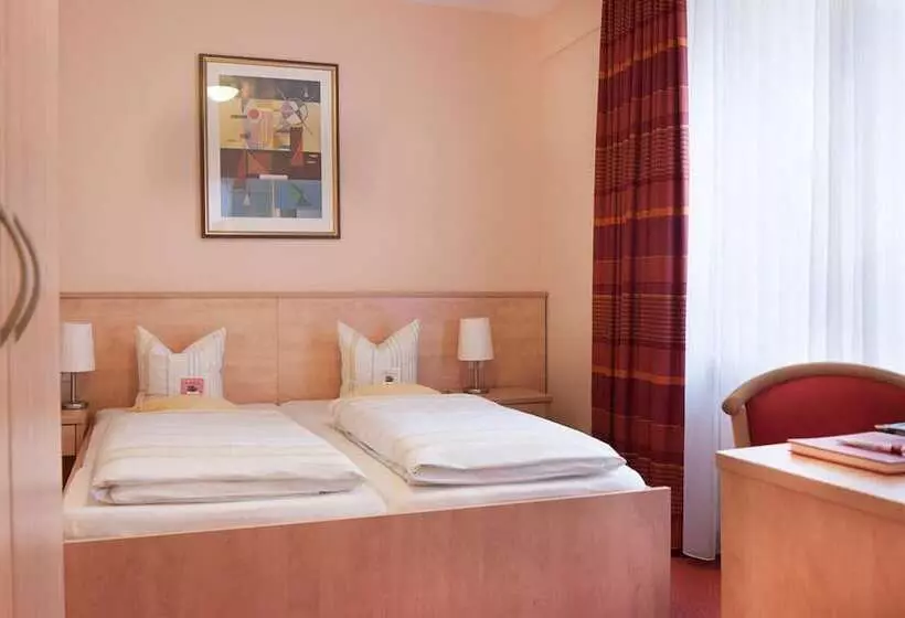 هتل Caritas Tagungszentrum