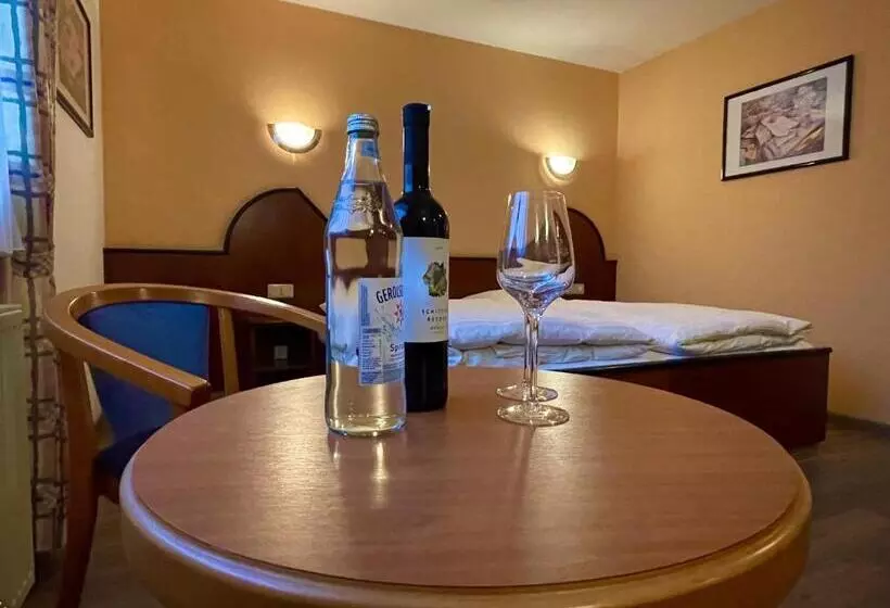 ホテル Haus Hubertus