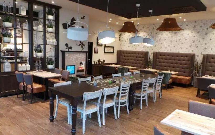 فندق Restaurant Zur Linde