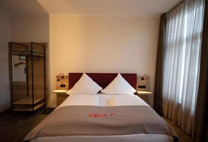 فندق Restaurant Zur Linde