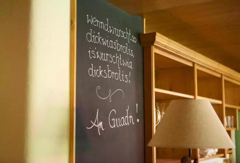 Отель Salzburger Hof