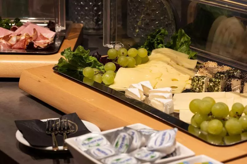 膳宿费 Gastehaus Warsteiner Welt