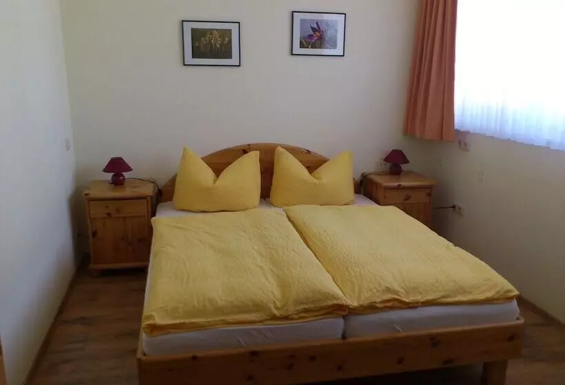 Bed and Breakfast Eifel   Pension