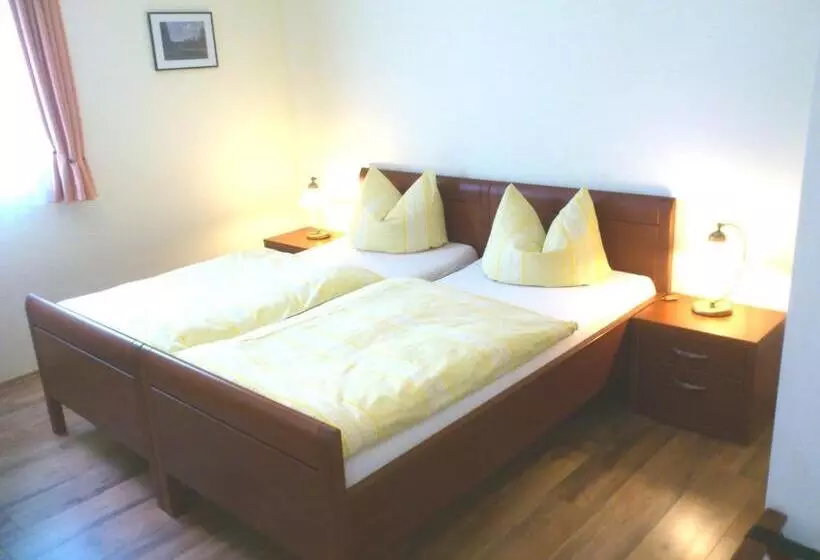 Bed and Breakfast Eifel   Pension