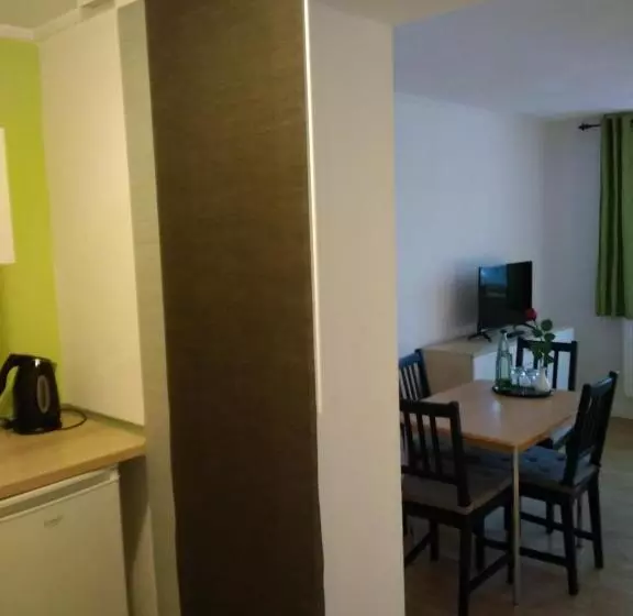 Bed and Breakfast Greizer Kammhütte Gaststätte & Pension