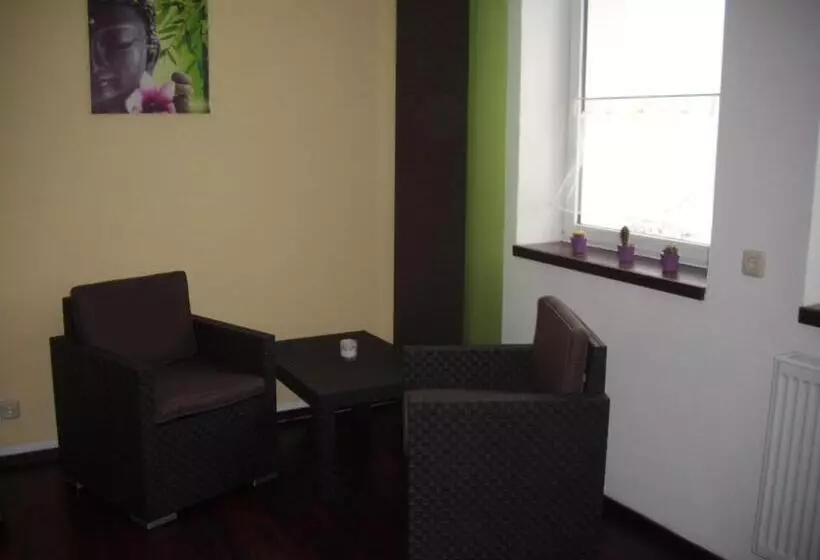 Bed and Breakfast Greizer Kammhütte Gaststätte & Pension