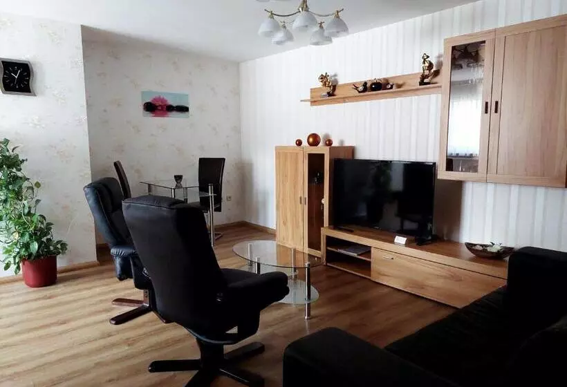 تختخواب و صبحانه Pension Haus Germania