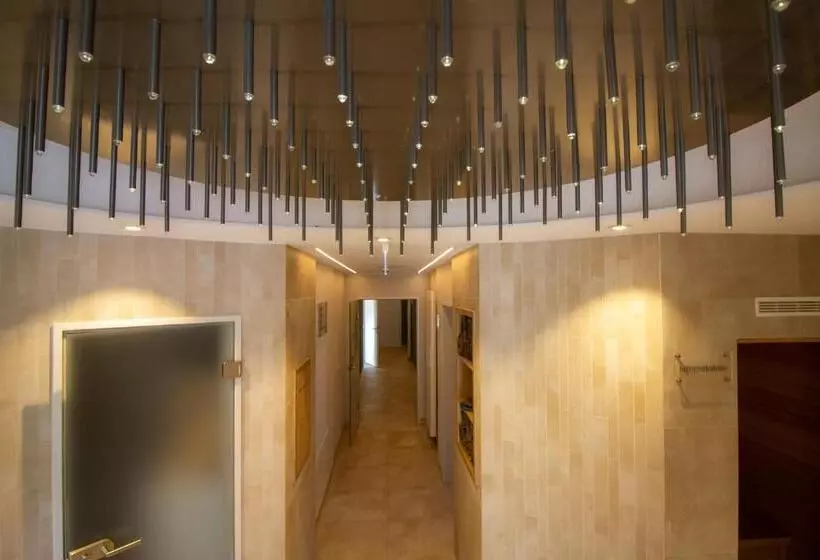 Bernstein Acamed Resort