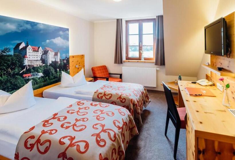 Erlebnishotel Zur Schiffsmühle Gmbh