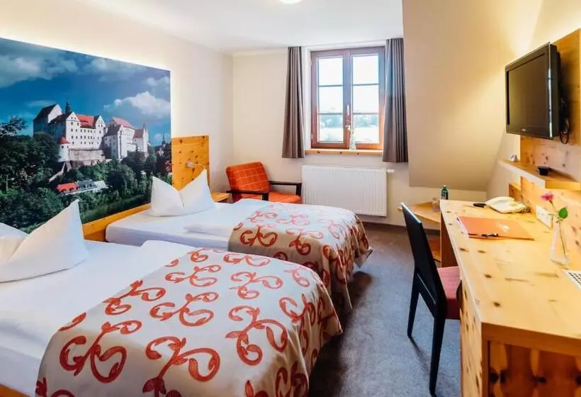 Erlebnishotel Zur Schiffsmühle Gmbh