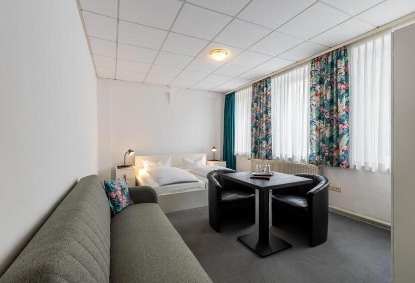 Отель Annet Garni