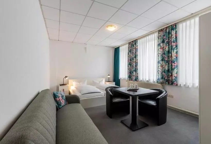 Отель Annet Garni