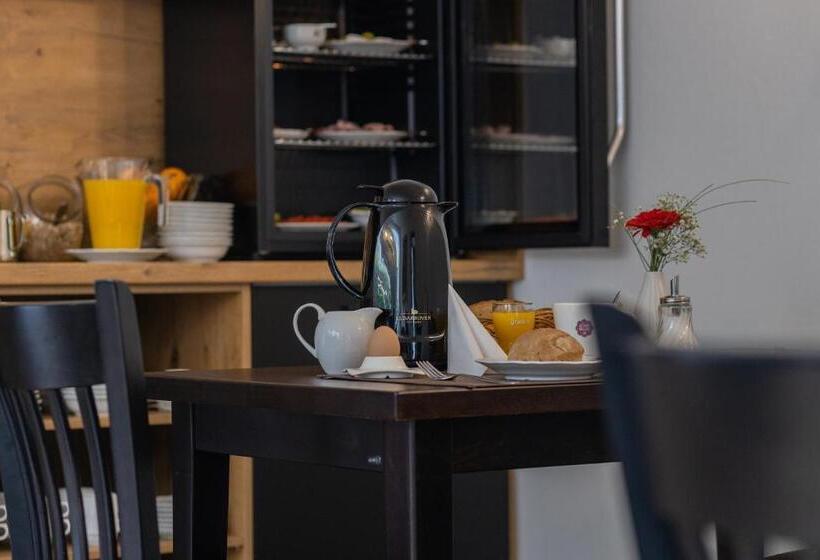 Отель Annet Garni