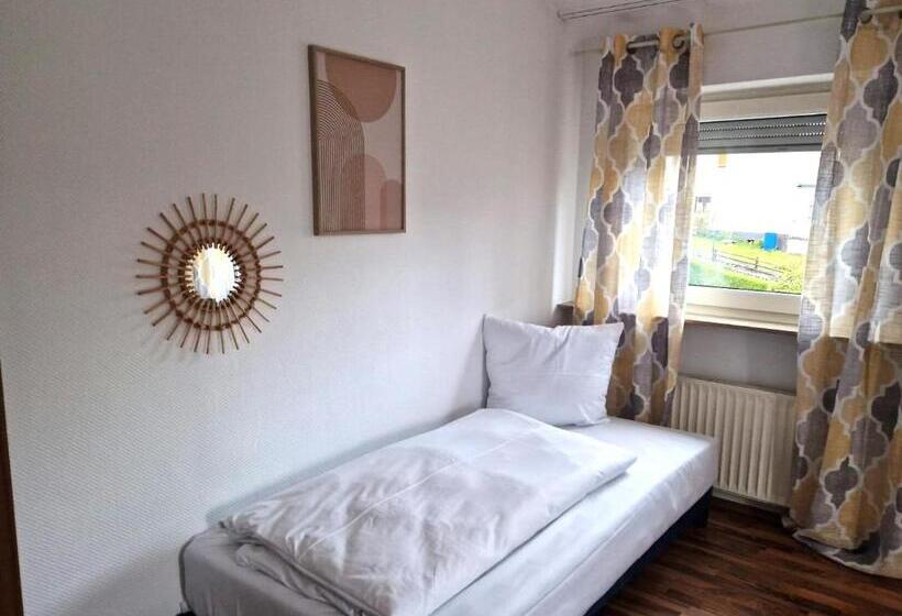 Отель Engelskirchen