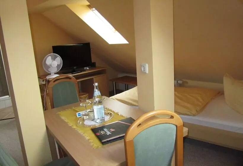 Отель Zum Stadttor