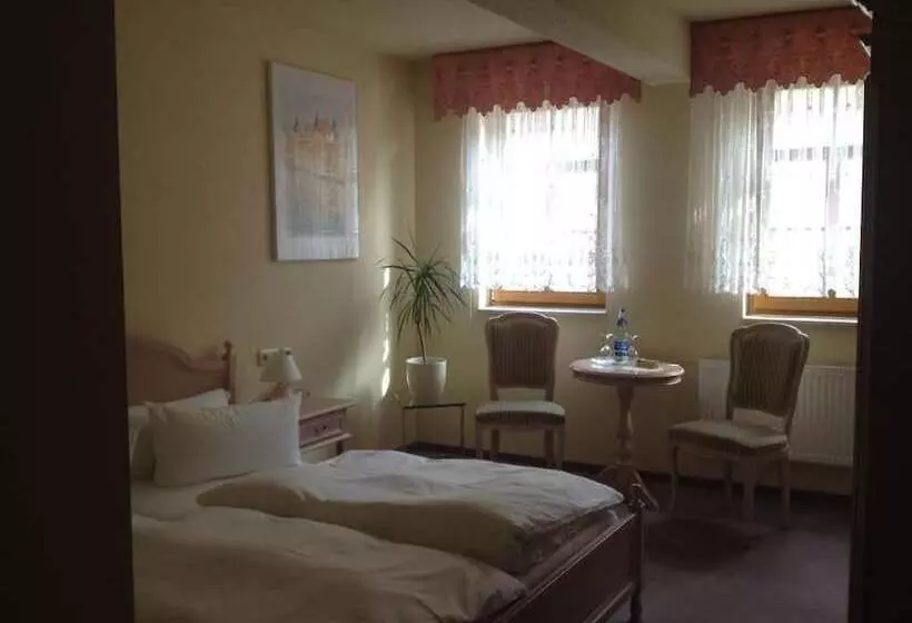 Отель Zum Stadttor