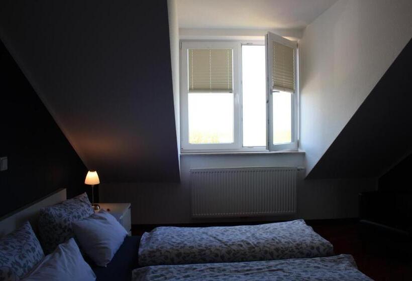 בית מלון כפרי Gasthof Großer Krug