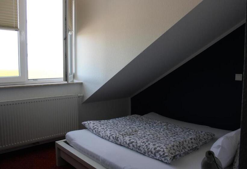 בית מלון כפרי Gasthof Großer Krug