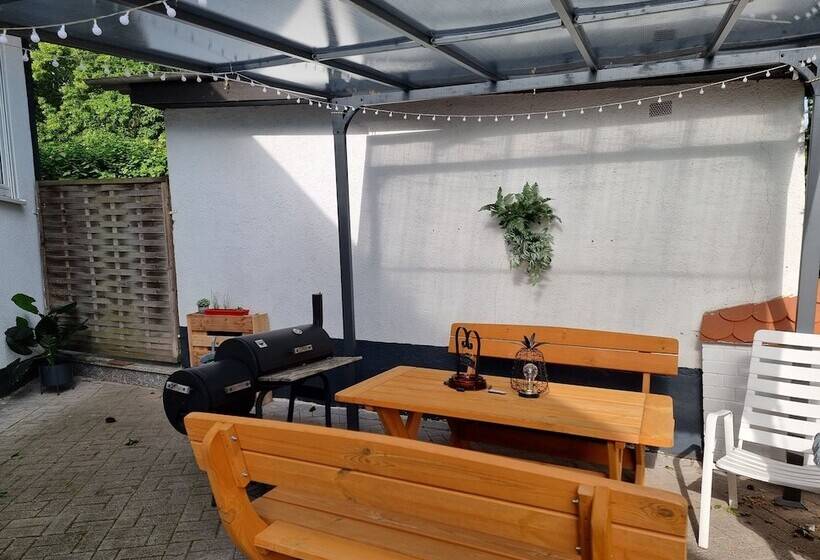 فندق Haus Hennesburg, Garni