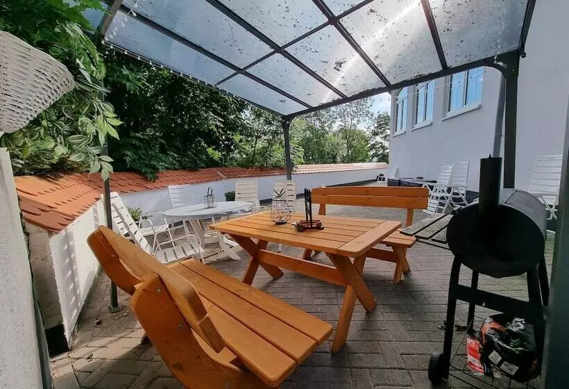 Hotelli Haus Hennesburg, Garni