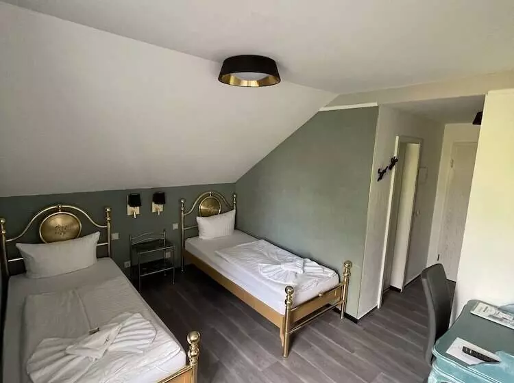 Hotelli Haus Hennesburg, Garni