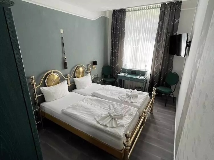 Hotelli Haus Hennesburg, Garni