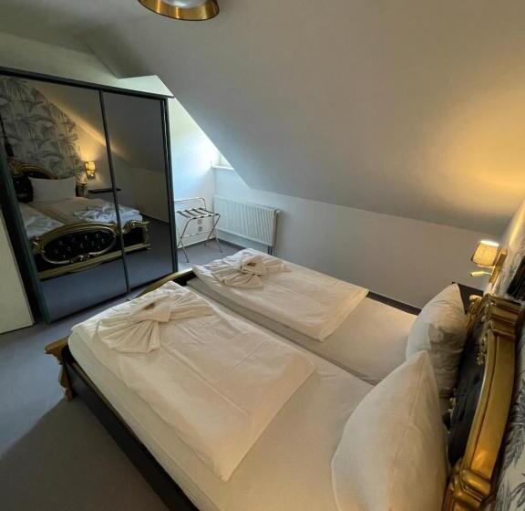 فندق Haus Hennesburg, Garni