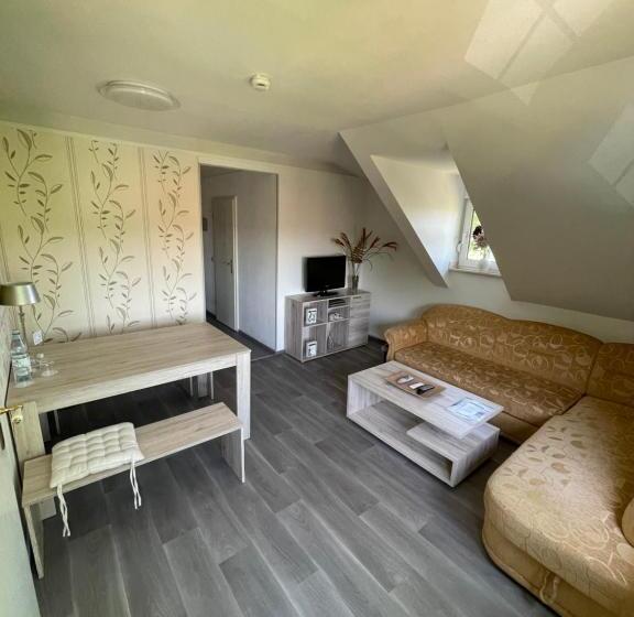 فندق Haus Hennesburg, Garni