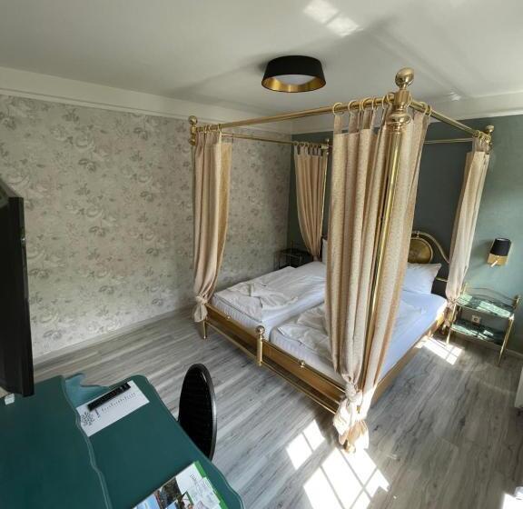 فندق Haus Hennesburg, Garni